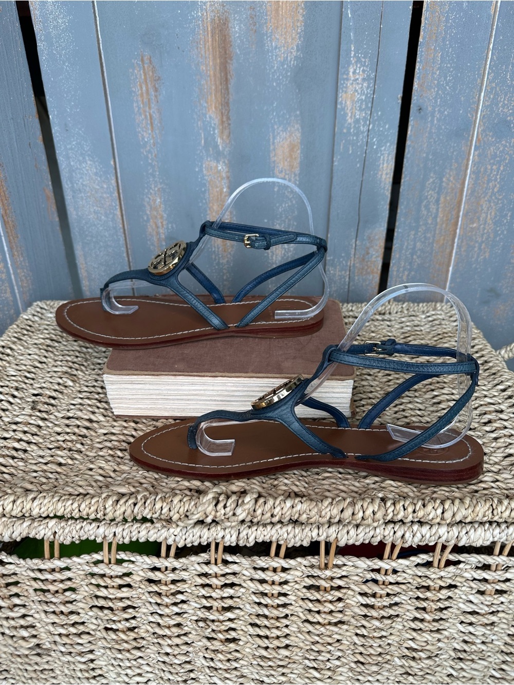 Tory Burch Leticia Logo Leather Ankle Strap Thong Sandal Navy Sz 8.5 - Picture 8 of 15